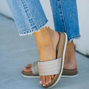 VICI sun's out slide sandals